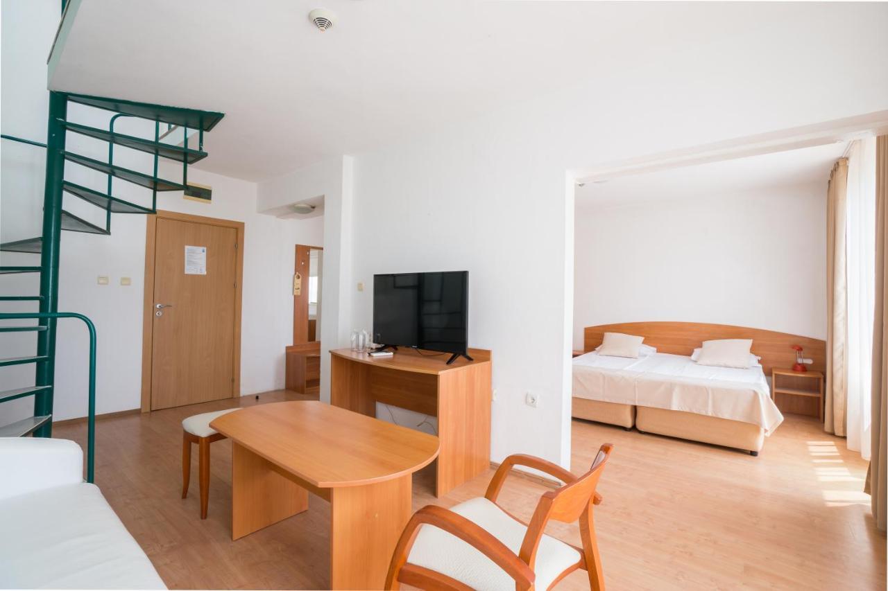 Perla Plaza Hotel Primorsko Exterior photo